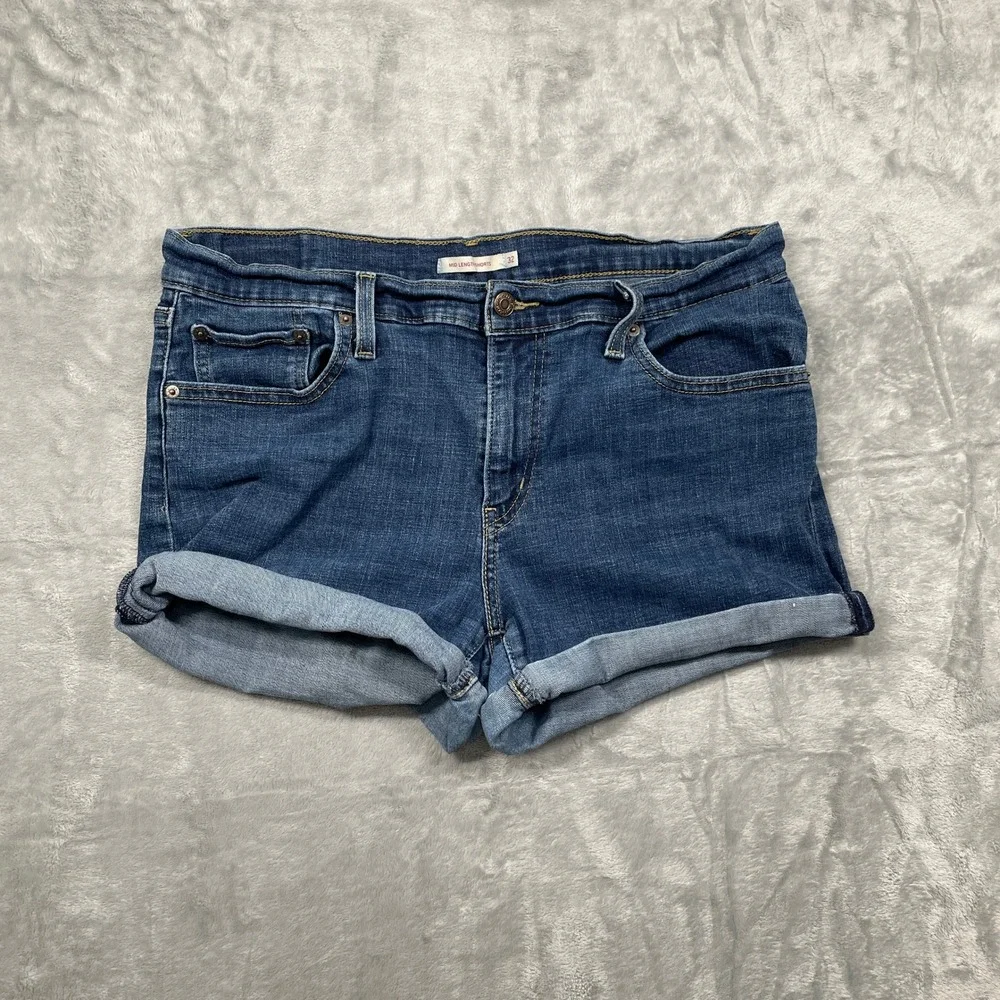 Levis‎ Mid Length Shorts Womens 32 Blue Denim Cuffed Medium Wash